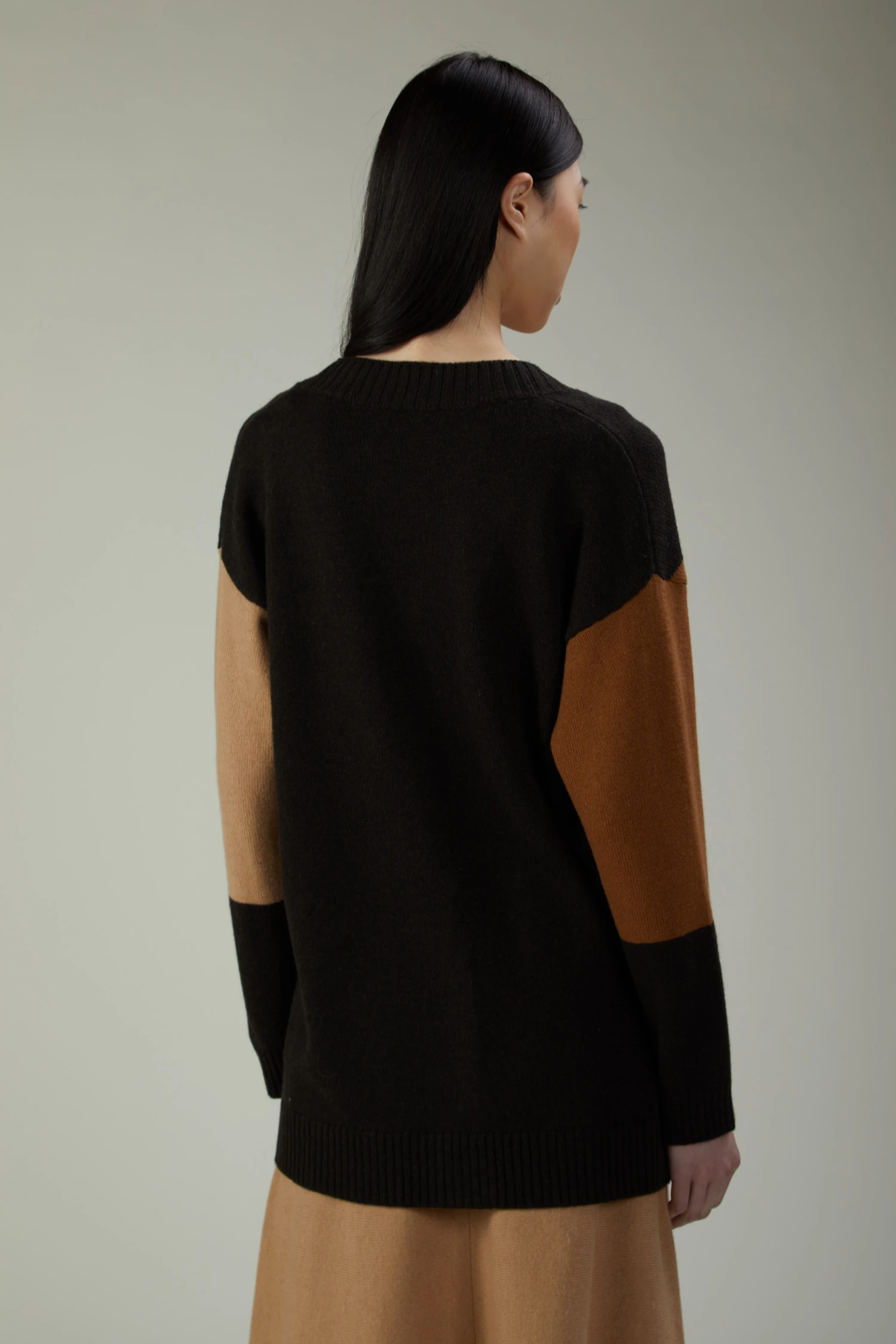Cardigan con intarsio a rombi - immagine 3