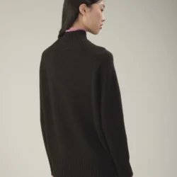 Maglione a collo alto con maniche raglan in lana e cashmere - Thumbnail Image 3