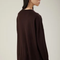 Maglia girocollo in lana merino extrafine con spacchi laterali - Thumbnail Image 3