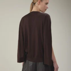 Maglia girocollo in lana merino extrafine con maniche aperte e bottoni - Thumbnail Image 3