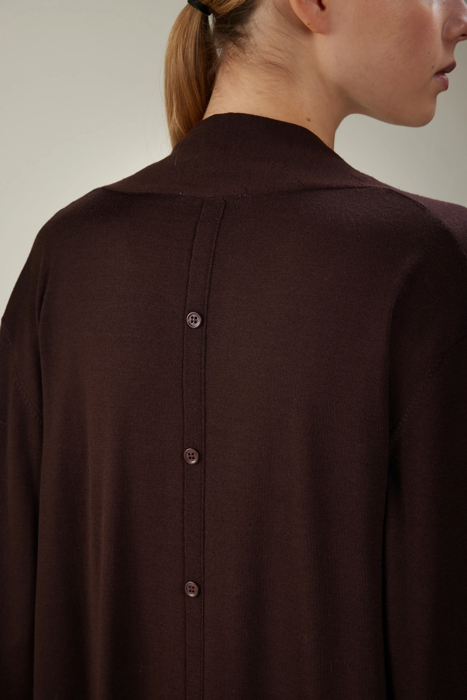 Cardigan con bottoni in lana merino extrafine - immagine 3