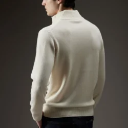 Maglione collo alto in cashmere con bottoni - Thumbnail Image 4